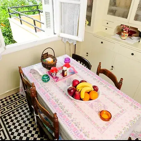 Zeta's Vintage House With Large Terrace&orange Tree Garden Sparta