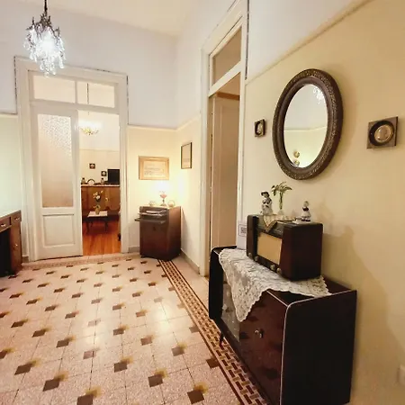 Villa Zeta's Vintage Garden House